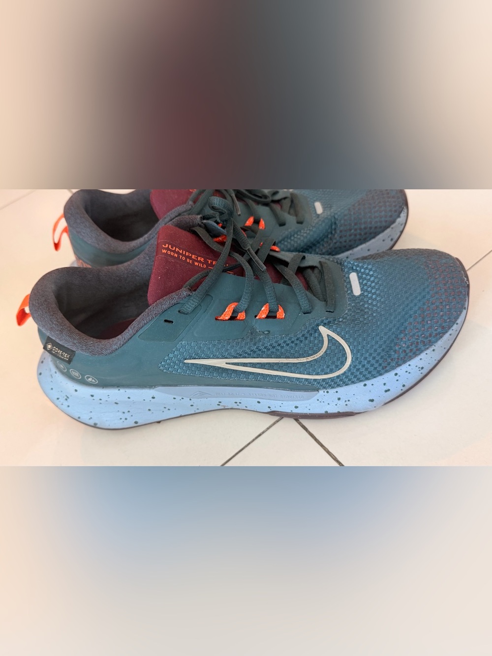 Nike Men's Gortex Shoes - Picture 2 of 5